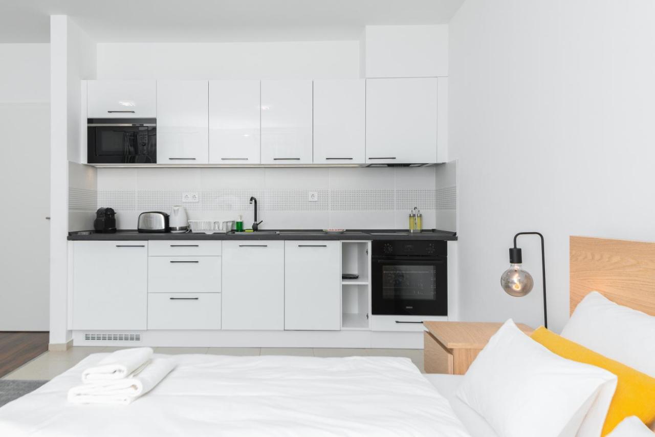 Westside Apartments By Urbanrent Budapest Luaran gambar