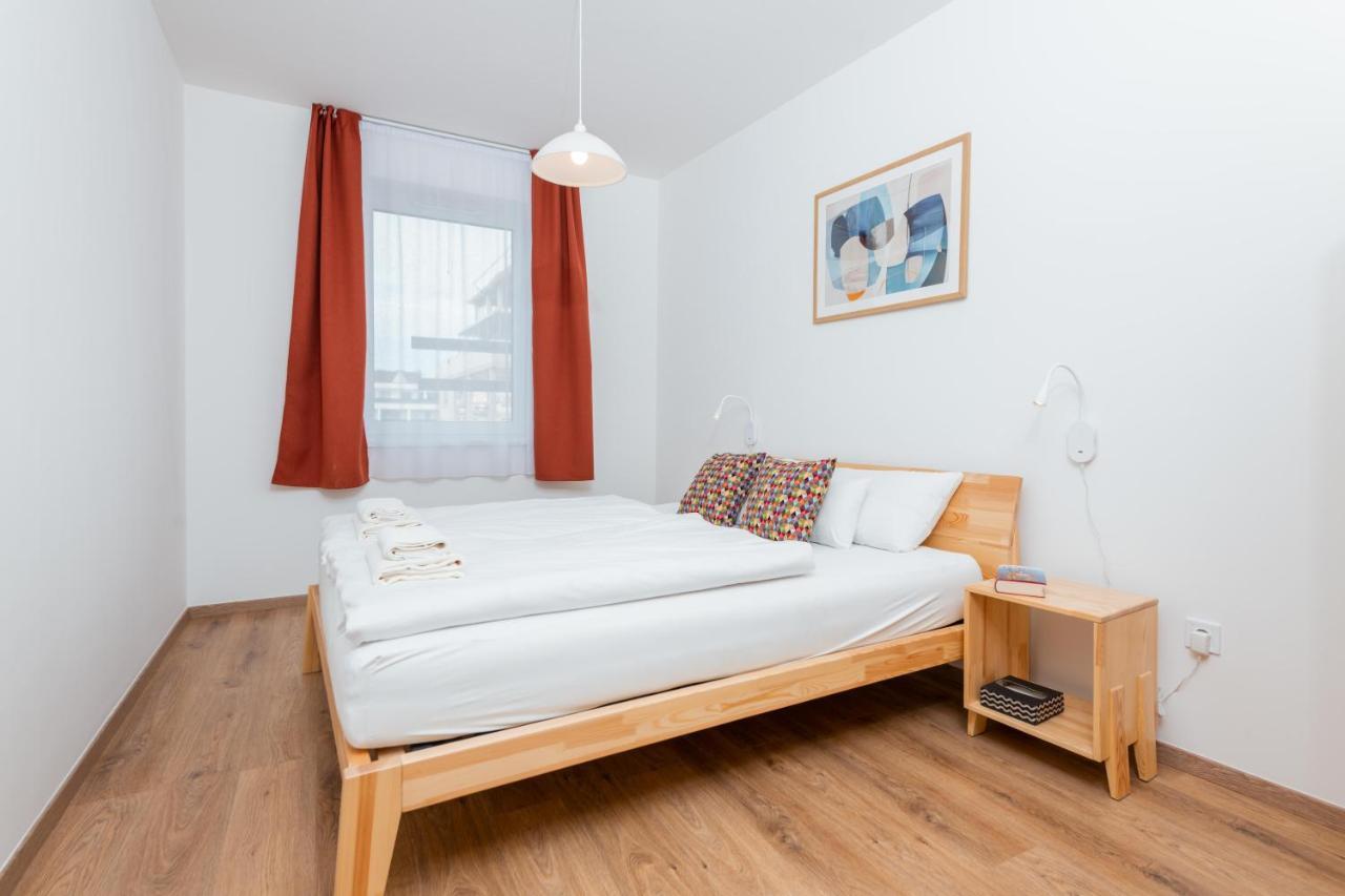 Westside Apartments By Urbanrent Budapest Luaran gambar