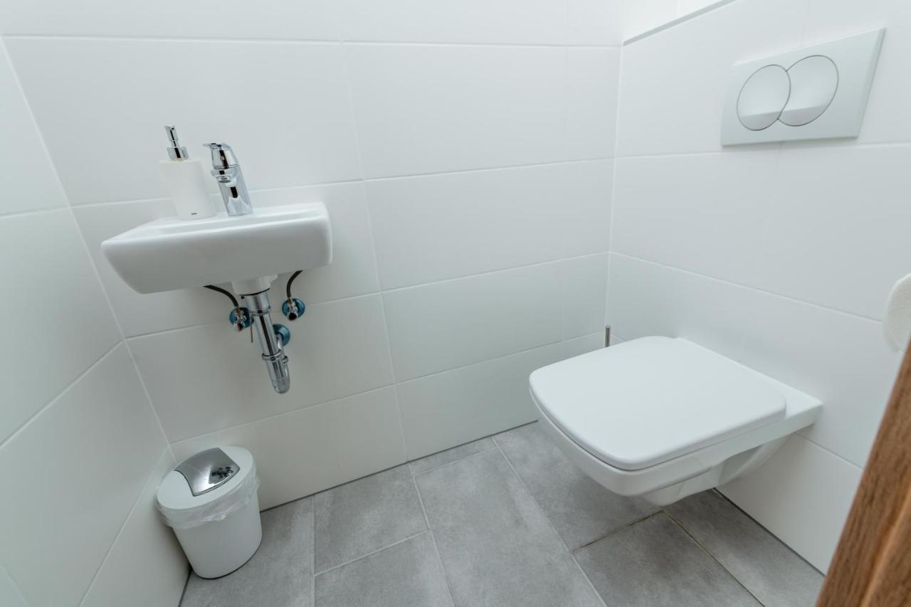 Westside Apartments By Urbanrent Budapest Luaran gambar