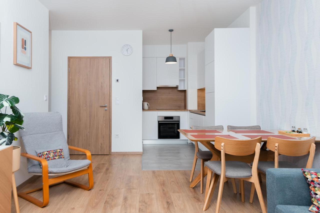 Westside Apartments By Urbanrent Budapest Luaran gambar