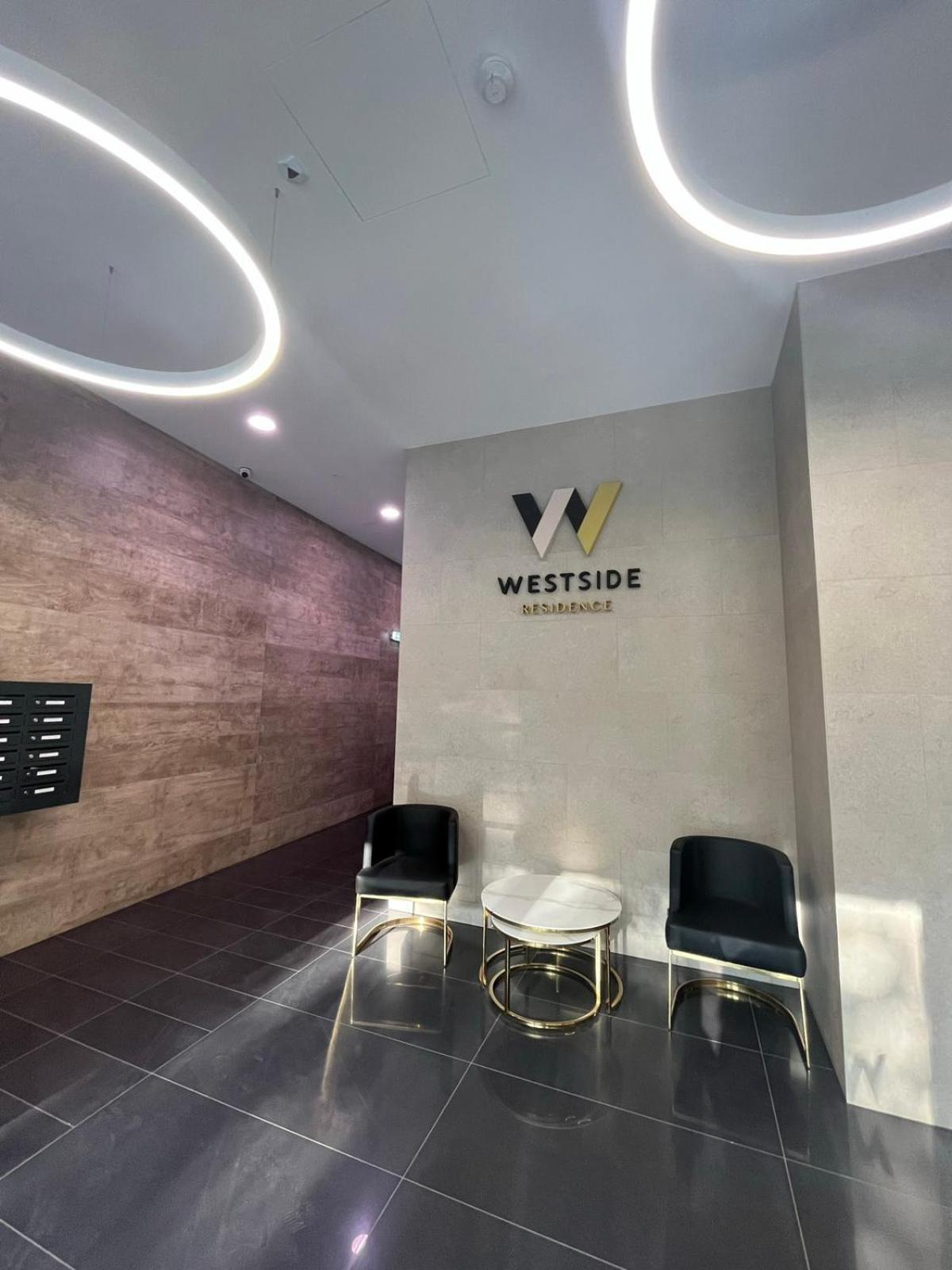 Westside Apartments By Urbanrent Budapest Luaran gambar